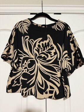 Adrianna Papell Black Top with Beige Floral Print